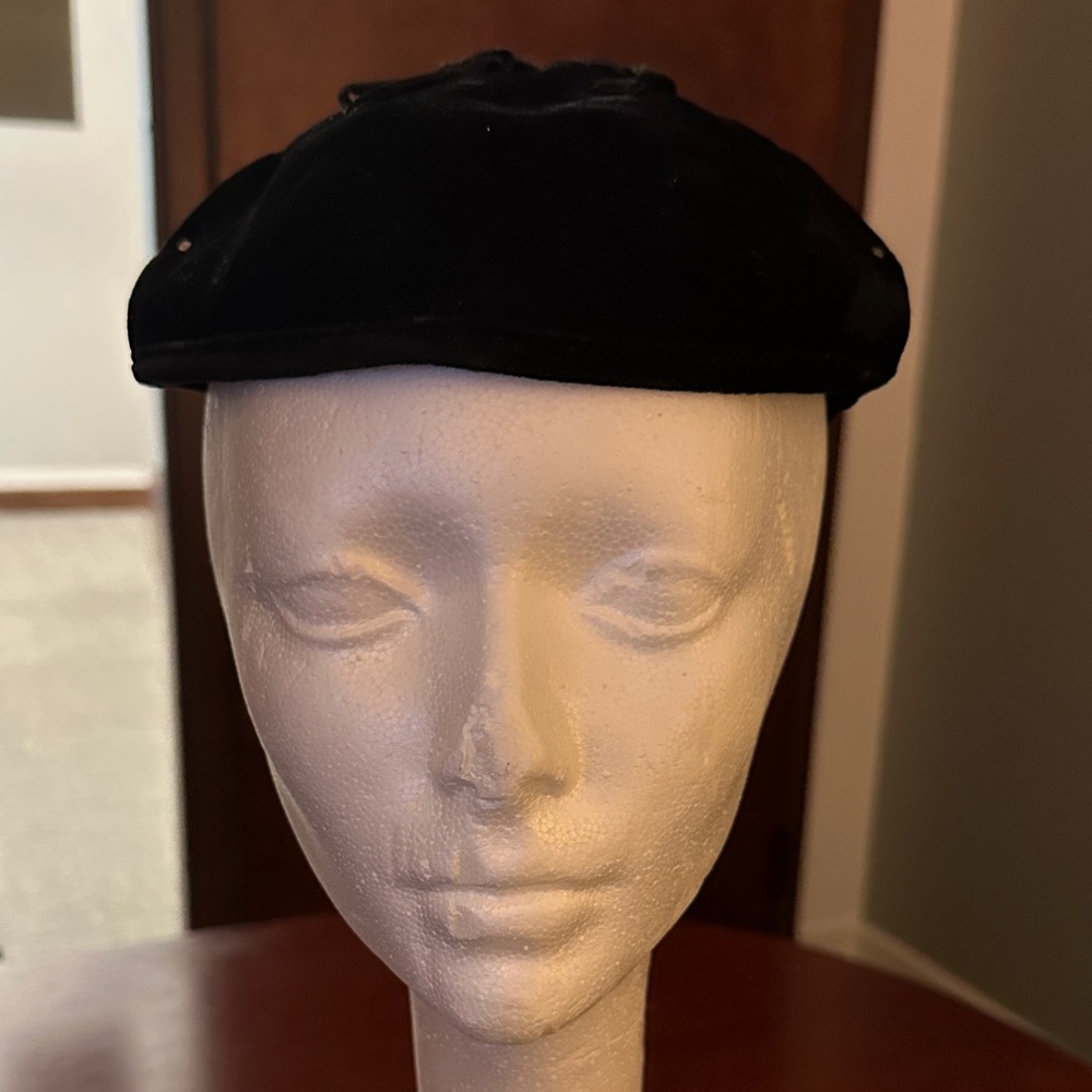 Vintage Black Velvet Ladies Fascinator Hat